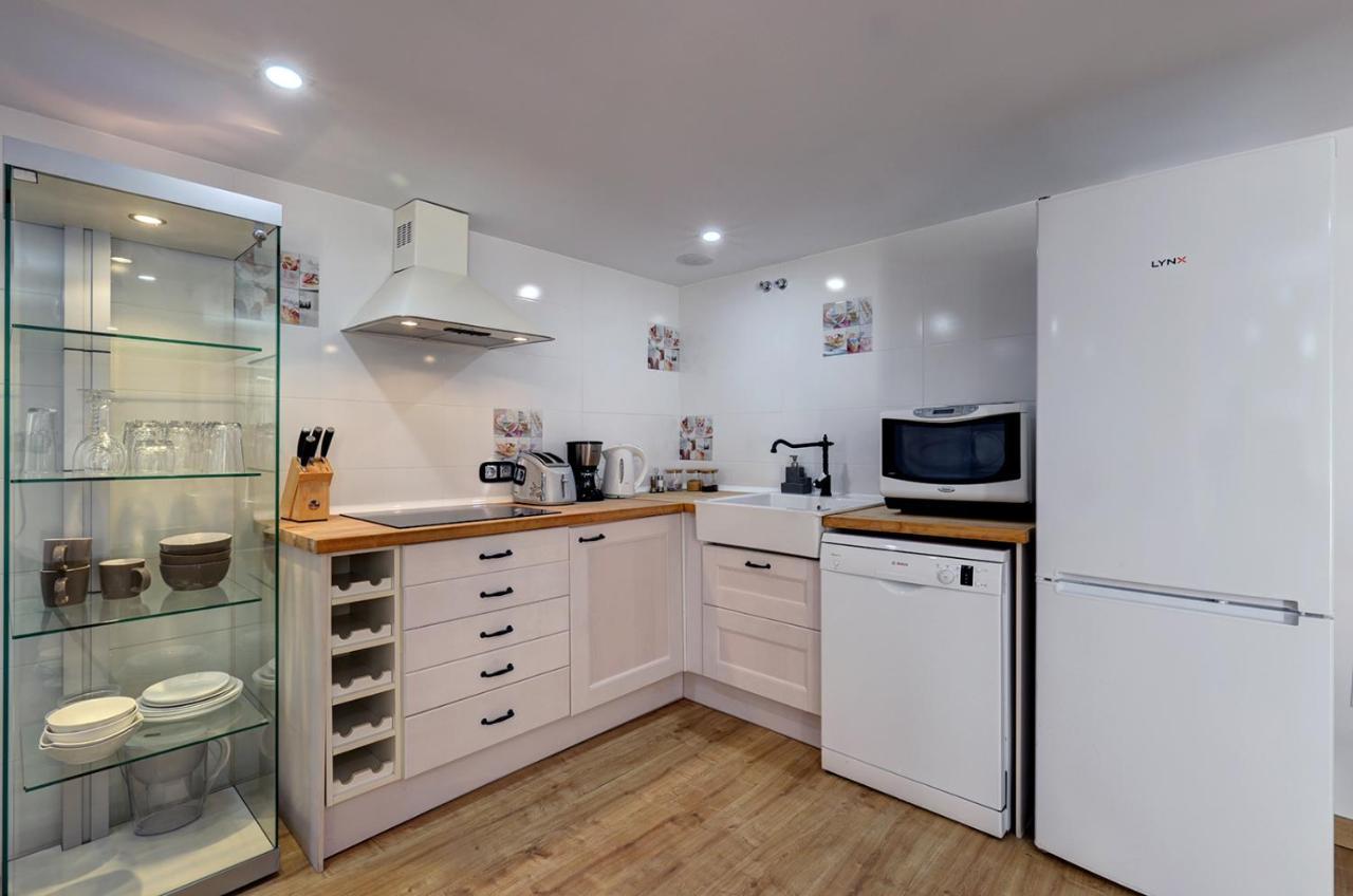 Modern independent studio apt in luxury villa Benalmádena Buitenkant foto